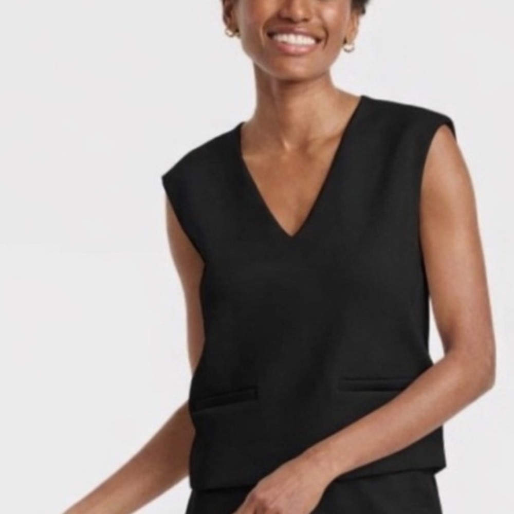 A New Day Black V-Neck Sleeveless Vest Top Modern Minimalist Large NWT
